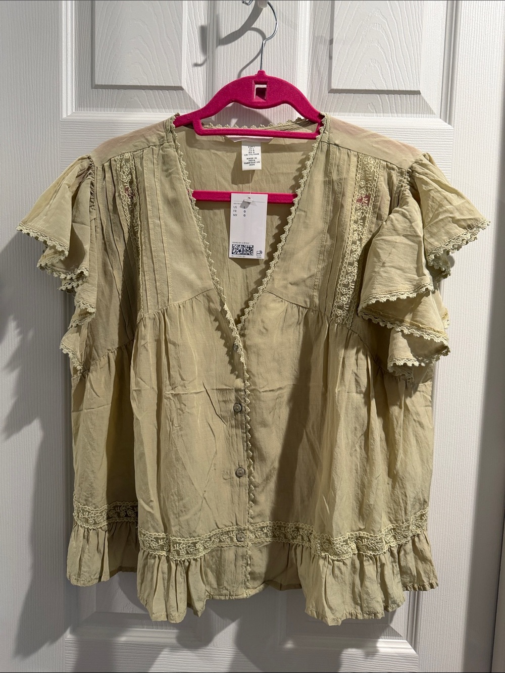 H&M Light Sage Green Lace-Trim Ruffle Sleeve Blouse — Large